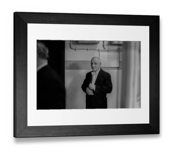 Framed Print : GDR, Berlin, 19. 02. 1989, XII Framed Print : GDR, Berlin, 19. 02. 1989, XII