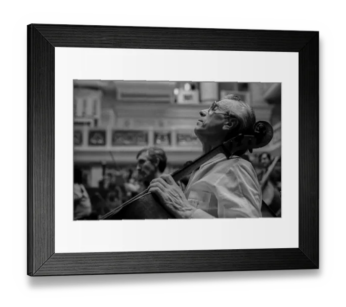Framed Print : GDR, Berlin, 19. 02. 1989, XII