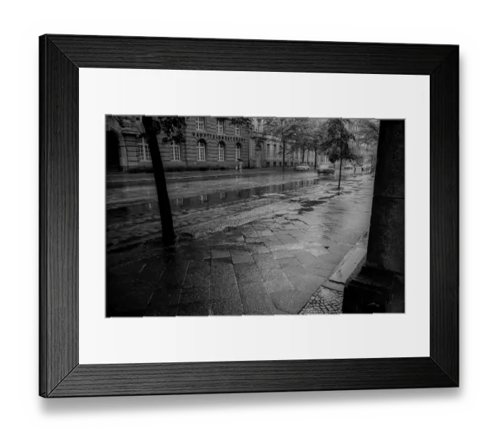 Framed Print : GDR, Berlin, 19. 05. 1989, Oranienburger Strasse
