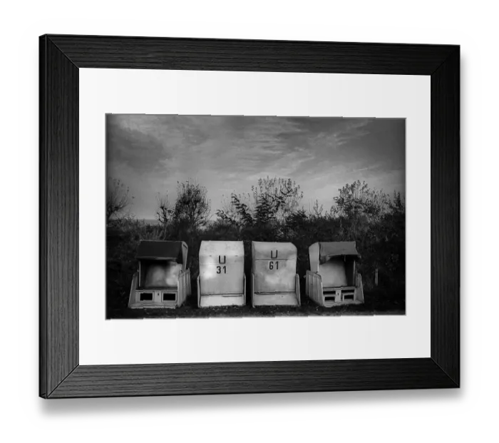 Framed Print : GDR, Binz, 04. 11. 1988, parked beach chairs Framed Print : GDR, Binz, 04. 11. 1988, parked beach chairs