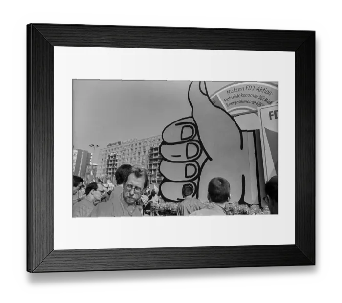 Framed Print : GDR, Berlin, 01.05.1988, 1st May demonstration in Karl-Marx-Allee
