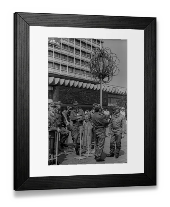 Framed Print : GDR, Berlin, 01.05.1988, 1st May demonstration in Karl-Marx-Allee