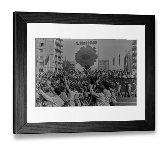 Framed Print : GDR, Berlin, 01.05.1988, 1 May demonstration in Karl-Marx-Allee