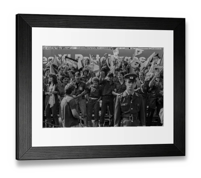 Framed Print : GDR, Berlin, 01.05.1988, 1st May demonstration in Karl-Marx-Allee Framed Print : GDR, Berlin, 01.05.1988, 1st May demonstration in Karl-Marx-Allee