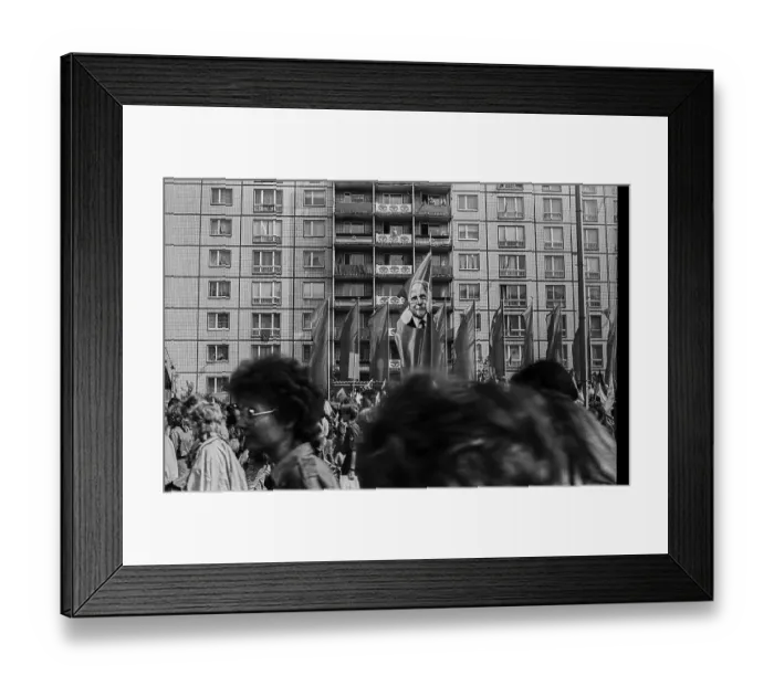 Framed Print : GDR, Berlin, 01.05.1988, 1st May demonstration in Karl-Marx-Allee Framed Print : GDR, Berlin, 01.05.1988, 1st May demonstration in Karl-Marx-Allee