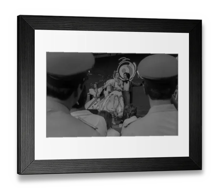 Framed Print : GDR, Berlin, 17.7.1988, festival in Monbijoupark