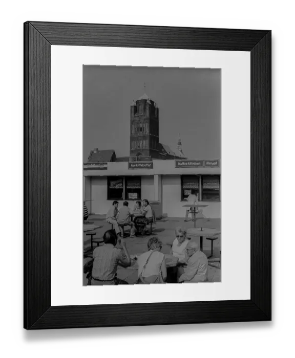 Framed Print : GDR, Stralsund, 9.6.1988, snack bar in Stralsund