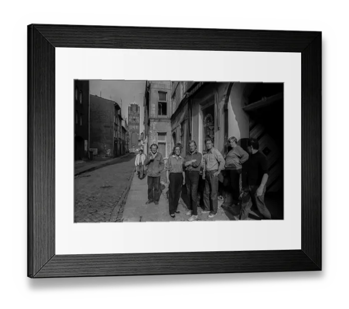 Framed Print : GDR, Stralsund, 9.6.1988, citizen in Stralsund