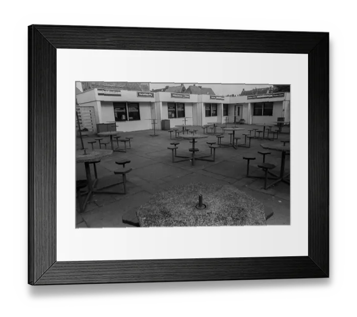 Framed Print : GDR, Stralsund, 18.07.1988, snack bar in Stralsund