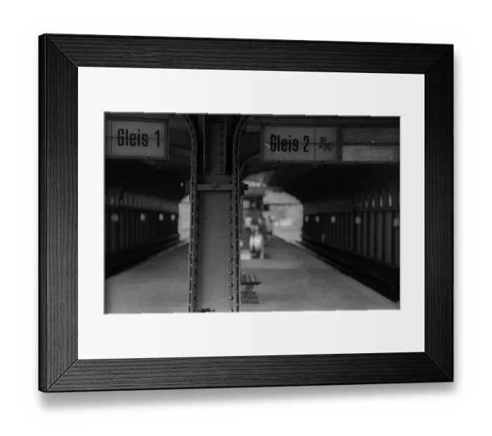 Framed Print : GDR, Berlin, 03.09.1988, underground station Schoenhauser Allee