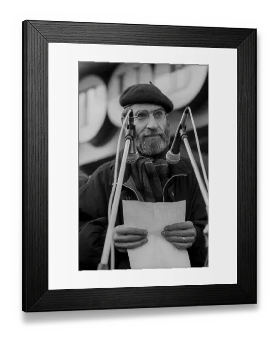Framed Print : GDR, Berlin, 19.11.1989, demonstration on 19 November 89: rally on Alexanderplatz