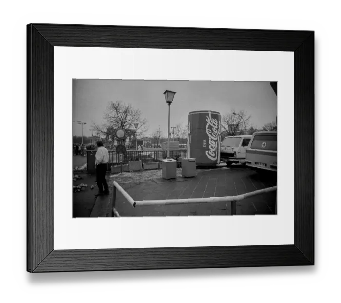 Framed Print : GDR, Berlin, 01.01.1990, after the New Years Eve 198990 at the Brandenburg Gate
