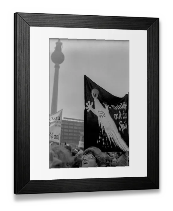 Framed Print : GDR, Berlin, 03.11.1989, 1st rally of the newly founded SPD Framed Print : GDR, Berlin, 03.11.1989, 1st rally of the newly founded SPD