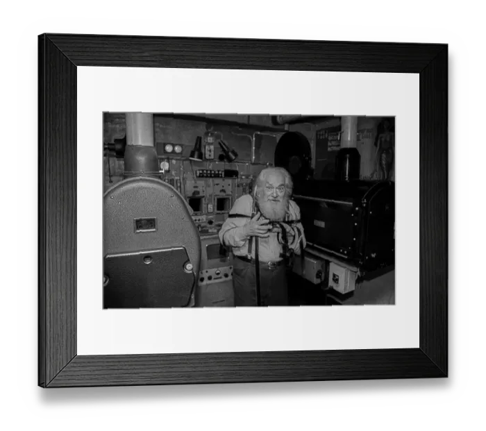 Framed Print : West Berlin, 21.1.1990, Schlueter cinema in Schlueterstrasse Framed Print : West Berlin, 21.1.1990, Schlueter cinema in Schlueterstrasse