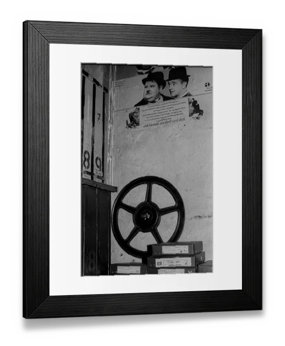 Framed Print : West Berlin, 21.1.1990, Schlueter cinema in Schlueterstrasse