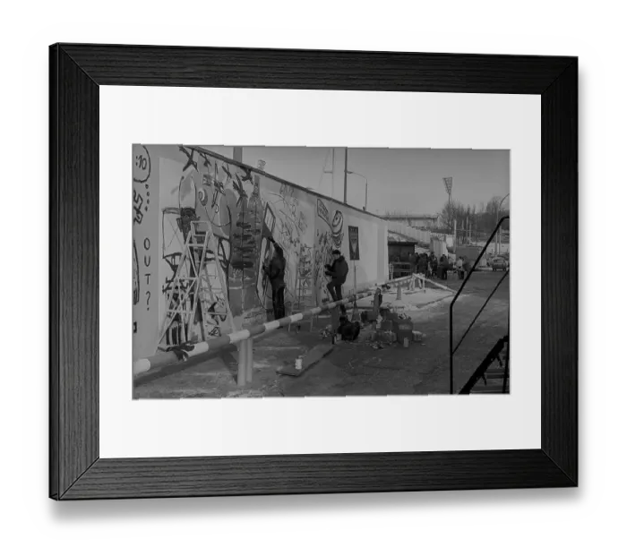 Framed Print : GDR, Berlin, 22.11.1989 Framed Print : GDR, Berlin, 22.11.1989