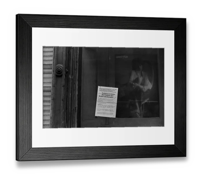 Framed Print : GDR, Berlin, 8.1.1990, poster in Mulackstrasse : Freedom is always the freedom of those who think differently