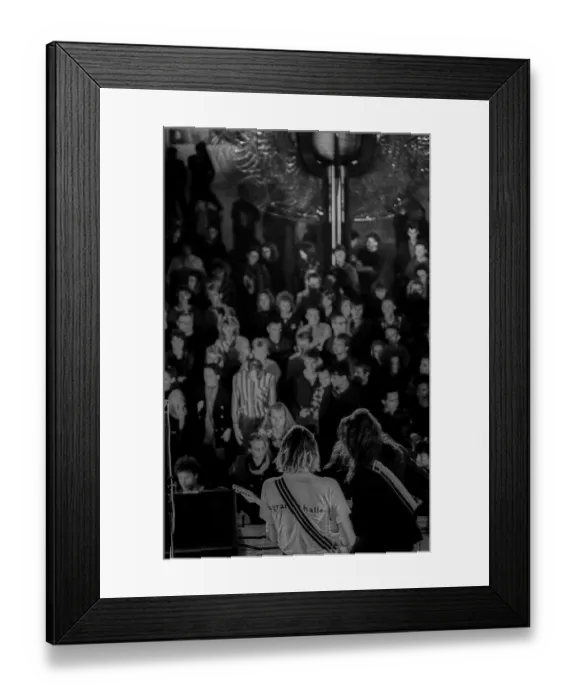 Framed Print : GDR, Berlin, 26.1.1990, Palast total Framed Print : GDR, Berlin, 26.1.1990, Palast total