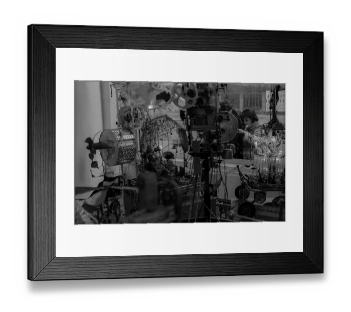 Framed Print : GDR, Berlin, 28.01.1990, art installation by Reinhard Zabka