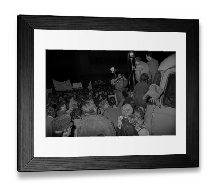 Framed Print : GDR, Berlin, 15.01.1990, occupation of the Stasi headquarters in Normannenstrasse Framed Print : GDR, Berlin, 15.01.1990, occupation of the Stasi headquarters in Normannenstrasse