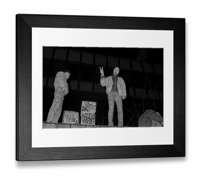 Framed Print : GDR, Berlin, 15.01.1990, occupation of the Stasi headquarters in Normannenstrasse