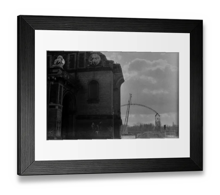 Framed Print : GDR, Berlin, 12.03.1990, the ruins of Anhalter Bahnhof with installation (to remind of the destroyed hall)