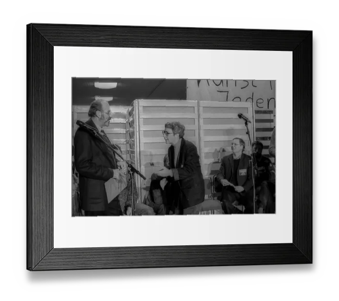 Framed Print : GDR, Berlin, 04.03.1990, demand for cultural use