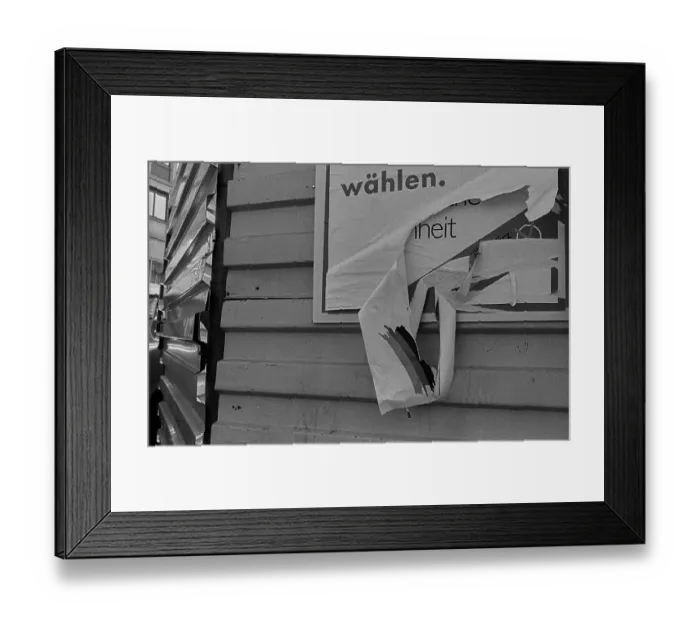 Framed Print : GDR, Berlin, 16.03.1990, election poster, vote
