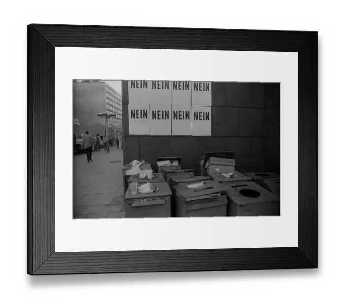 Framed Print : GDR, Berlin, 18.03.1990, posters at Alexanderplatz station: No