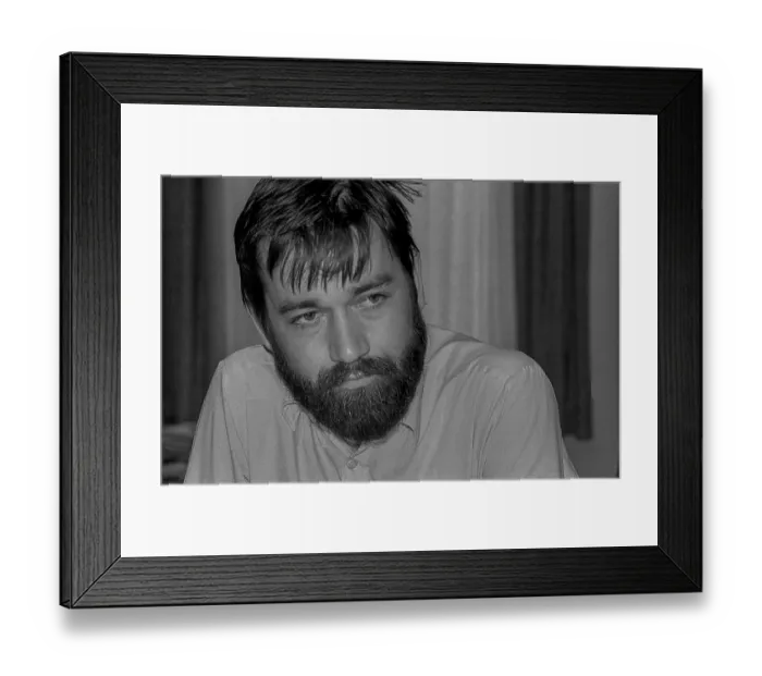Framed Print : GDR, Berlin, 03.04.1990, meeting in the EVA Framed Print : GDR, Berlin, 03.04.1990, meeting in the EVA