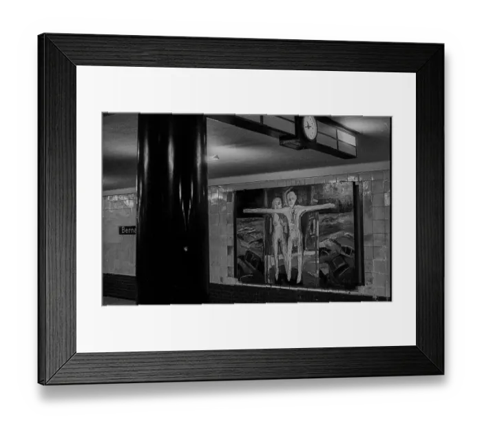 Framed Print : GDR, Berlin, 24.04.1990, Art on the Bernauer Strasse Underground Station (Art instead of Advertising)