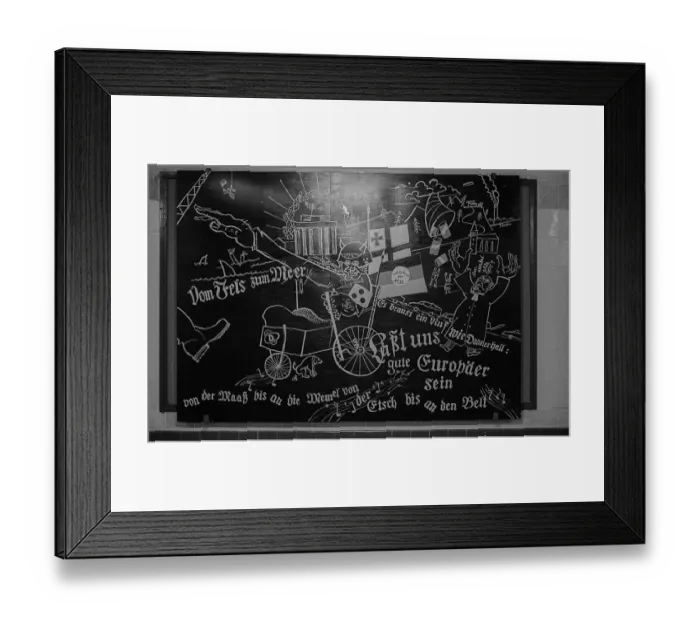 Framed Print : GDR, Berlin, 24.04.1990, Art on the Bernauer Strasse Underground Station (Art instead of Advertising)