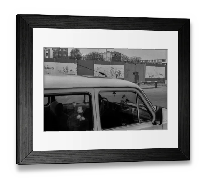 Framed Print : GDR, Berlin, 15.03.1990, Schoenholzer Strasse