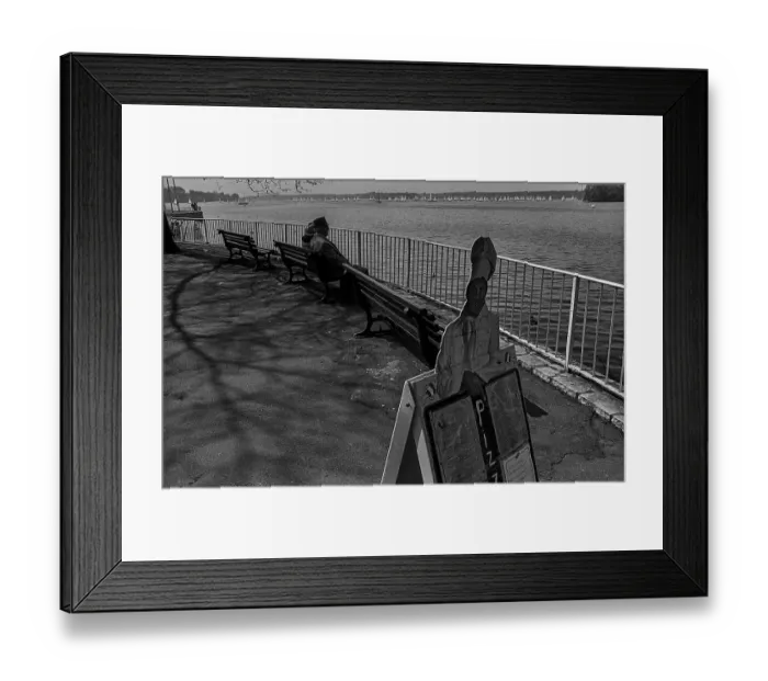 Framed Print : GDR, Berlin, 05.04.1990, Greenwichpromenade