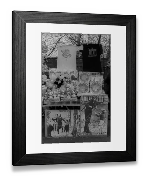 Framed Print : GDR, Berlin, 20.02.1990, Wall at Potsdamer Platz