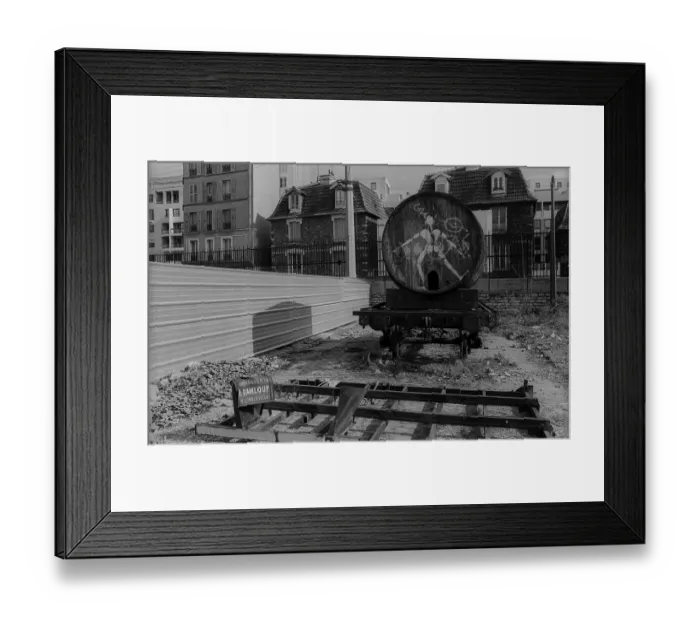 Framed Print : France, Paris, 25.03.1990, wine barrel in Bercy Framed Print : France, Paris, 25.03.1990, wine barrel in Bercy