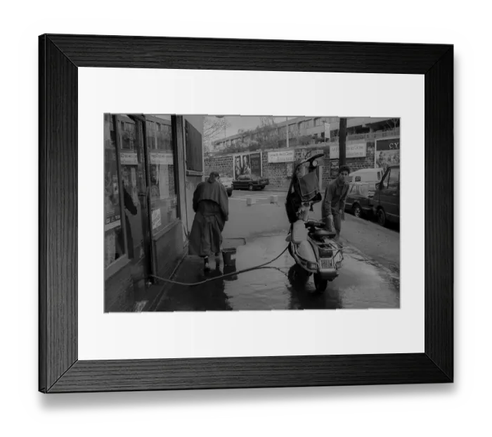 Framed Print : France, Paris, 25.03.1990, street scene
