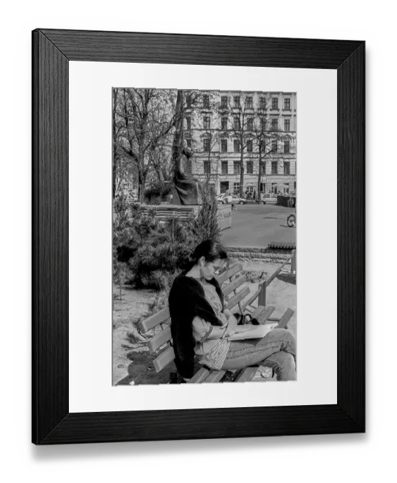 Framed Print : Germany, Berlin, 13.04.1991, Kollwitzplatz