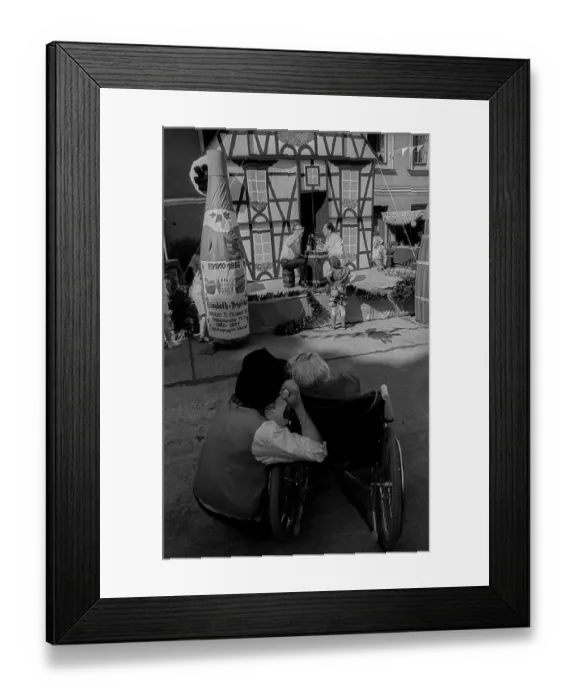 Framed Print : Germany, Berlin, 31.05.1991, Annual celebration at Elisabeth Stift