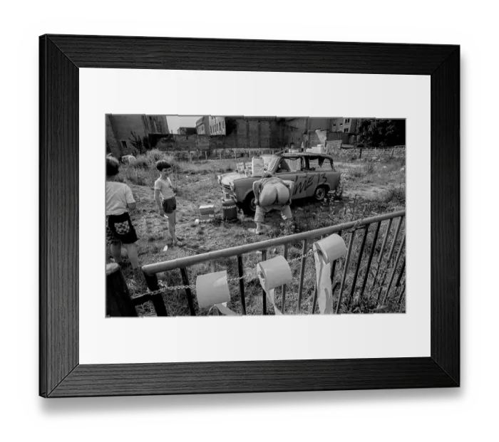 Framed Print : Germany, Dresden, 22.06.1991, City Festival of the Colourful Republic of Neustadt (Dresden) Framed Print : Germany, Dresden, 22.06.1991, City Festival of the Colourful Republic of Neustadt (Dresden)
