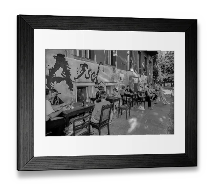 Framed Print : Germany, Berlin, 1 July 1991, in front of the cellar pub Assel