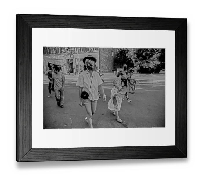 Framed Print : Germany, Berlin, 1.07.1991, the KULE (Kunst+Leben) people are advertising their yard party