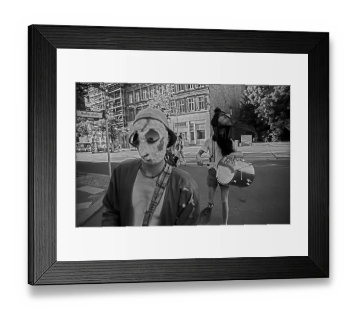 Framed Print : Germany, Berlin, 1.07.1991, the KULE (Kunst+Leben) people are advertising their yard party