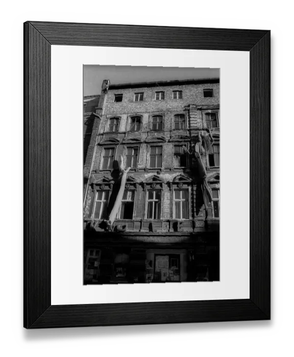 Framed Print : Germany, Berlin, 1 July 1991, Dolls on the facade of the squatted building KULE (Kunst+Leben) in Auguststrasse Framed Print : Germany, Berlin, 1 July 1991, Dolls on the facade of the squatted building KULE (Kunst+Leben) in Auguststrasse