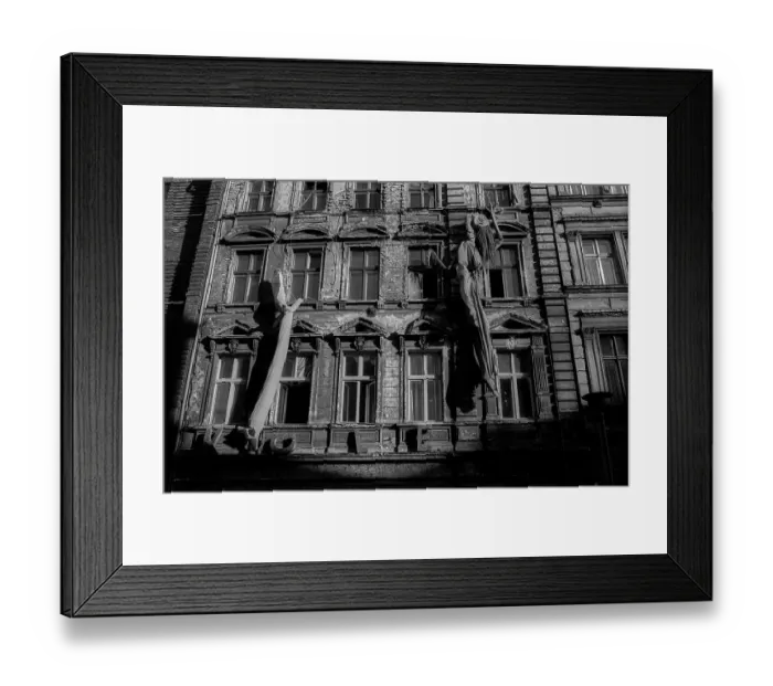 Framed Print : Germany, Berlin, 1 July 1991, Dolls on the facade of the squatted building KULE (Kunst+Leben) in Auguststrasse