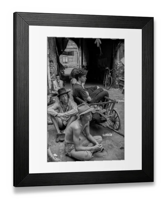 Framed Print : Germany, Berlin, 22 June 1991, courtyard party at the squat at Auguststrasse 10