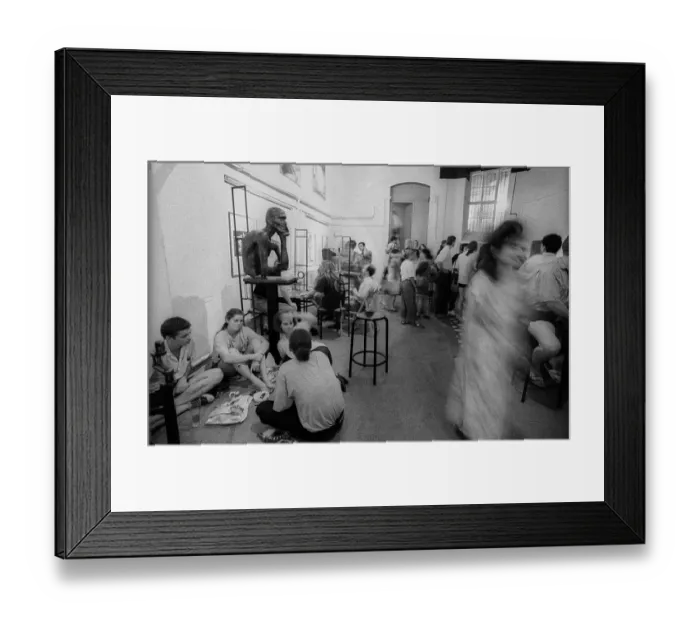 Framed Print : Germany, Berlin, 06.07.1991, trendy pub Silberstein in Oranienburger Strasse Framed Print : Germany, Berlin, 06.07.1991, trendy pub Silberstein in Oranienburger Strasse