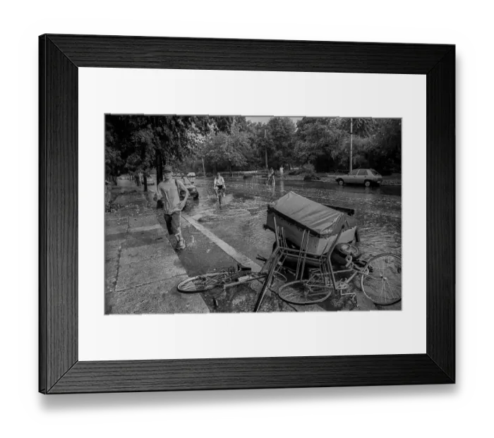 Framed Print : Germany, Berlin, 08.07.1991, thunderstorm in Oranienburger Strasse Framed Print : Germany, Berlin, 08.07.1991, thunderstorm in Oranienburger Strasse