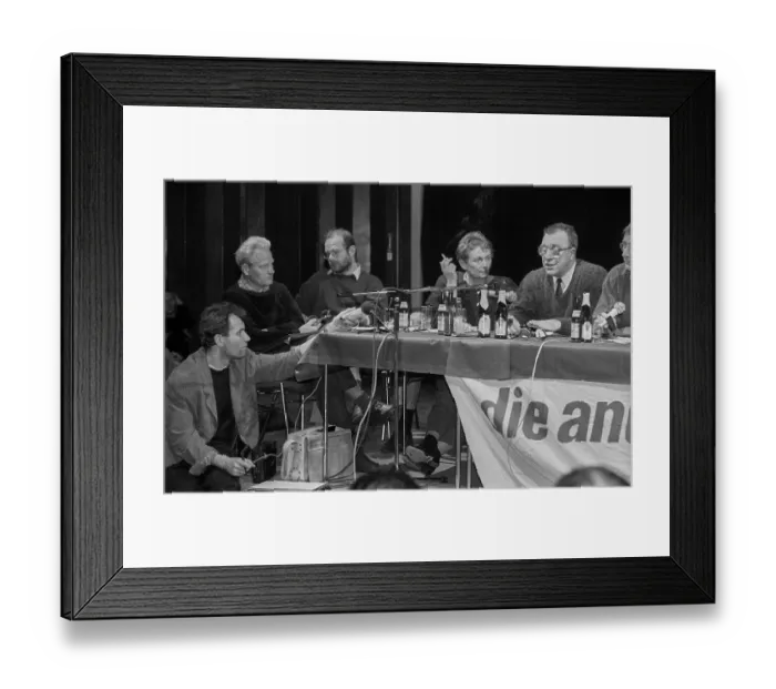Framed Print : Germany, Berlin, 28.03.1991, event of the newspaper of the New Forum die andere
