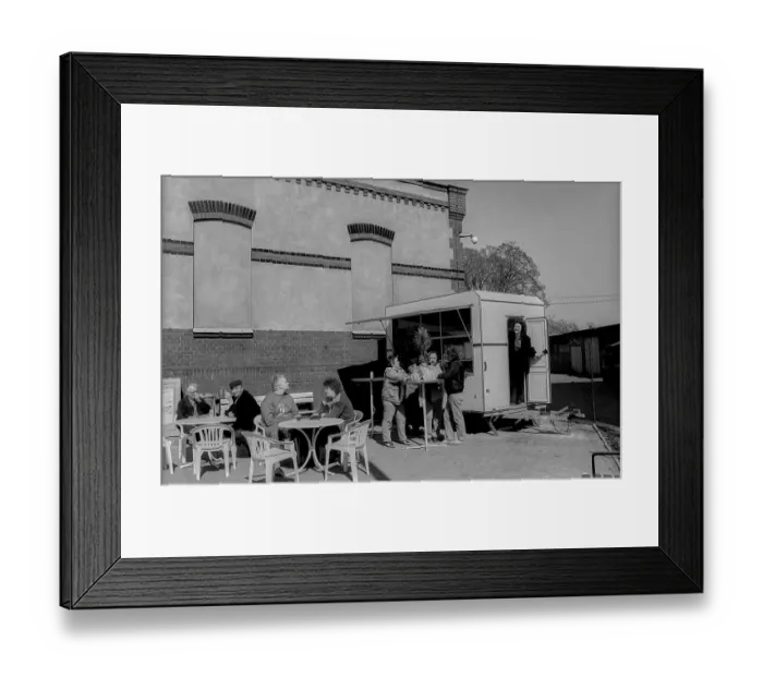 Framed Print : Germany, Werder, 29.03.1991, Citizen at a snack bar in Werder Framed Print : Germany, Werder, 29.03.1991, Citizen at a snack bar in Werder